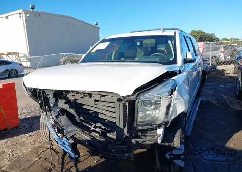 2018 GMC Yukon Xl Denali z USA, uszkodzony, nr VIN 1GKS2HKJ9JR120906